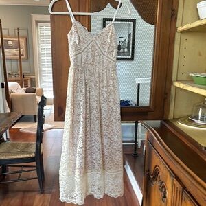 Elegant White Lace Dress